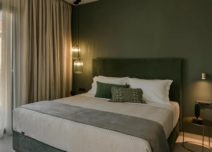 Anthemis Living Aparthotel 4*