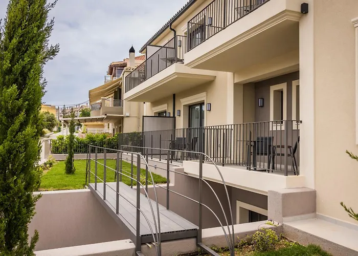 Anthemis Living Aparthotel 4*