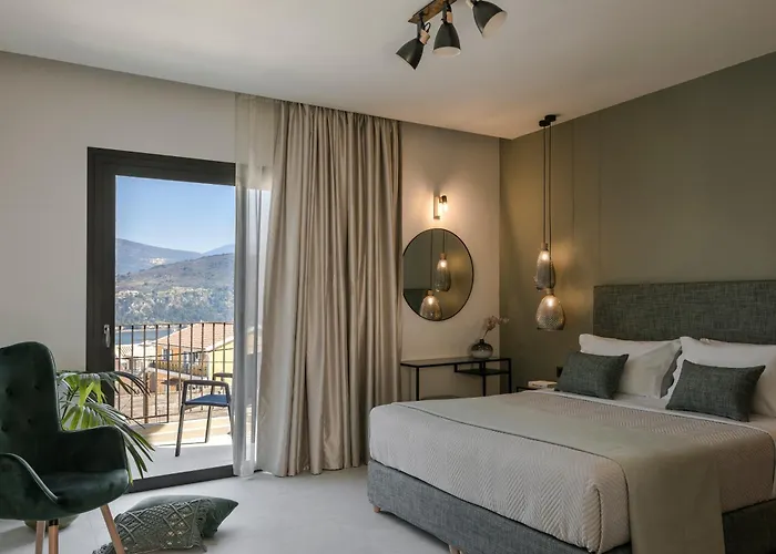 Anthemis Living Aparthotel 4*